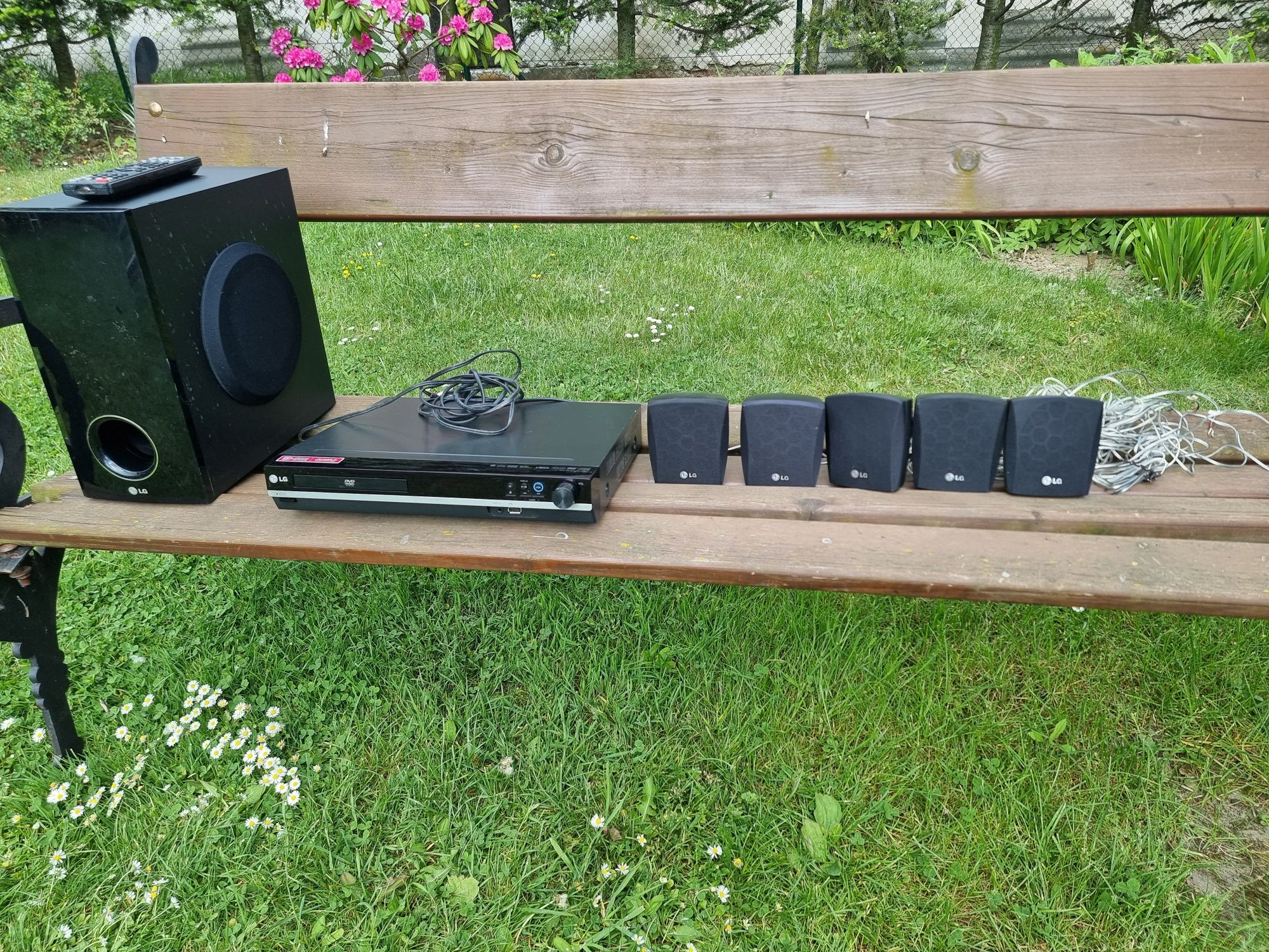 Kino domowe LG 5+1 subwoofer