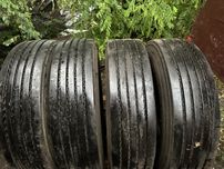 Шини 295/80 R22.5 майже нові