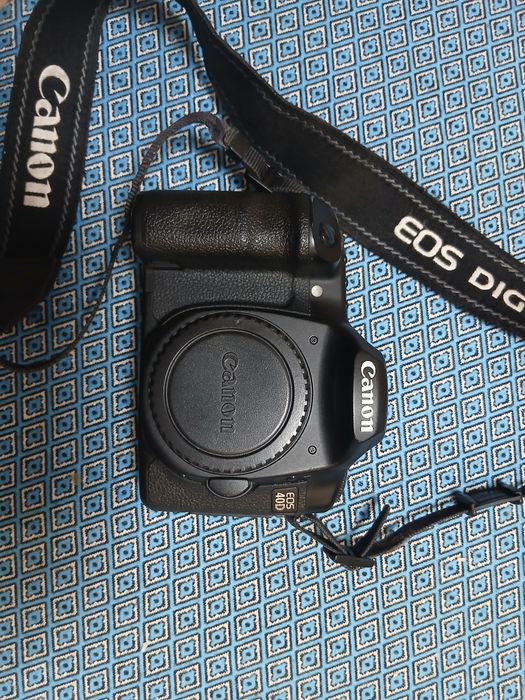 В гарному стані canon 40d