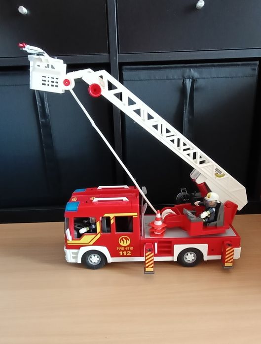 Carro dos Bombeiros Playmobil