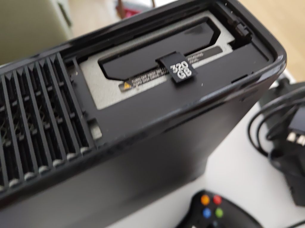 Konsola Xbox 360, 320gb bdb stan Slim