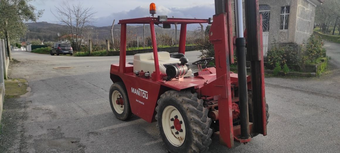 Empilhador Manitou 4x2