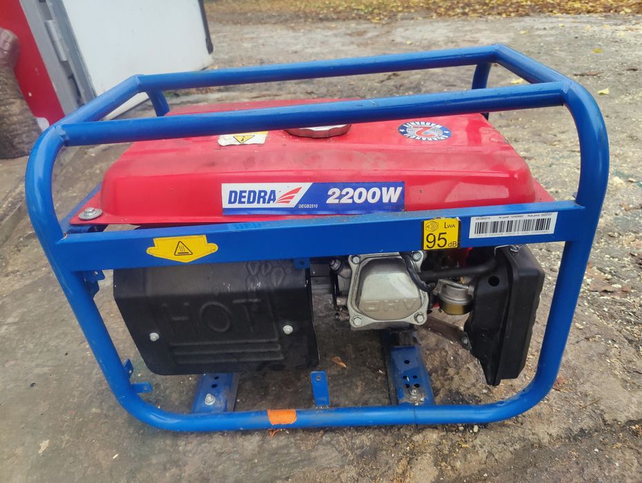 Бензиновый генератор Dedra 2.2 кВт