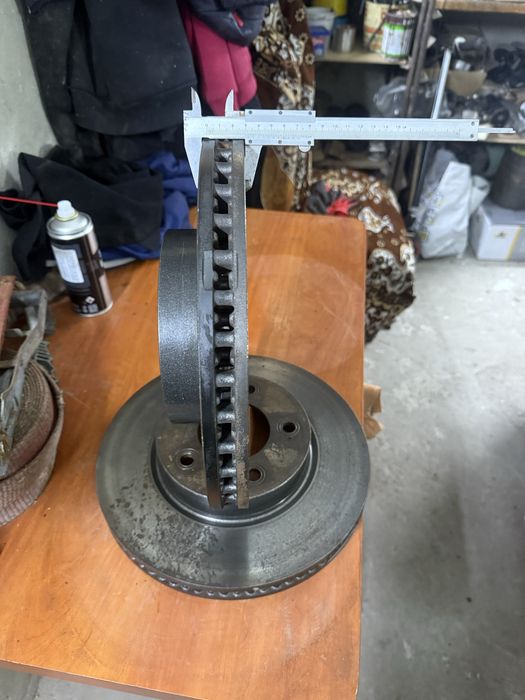 Комплект тормозні диски+супорта+колодки