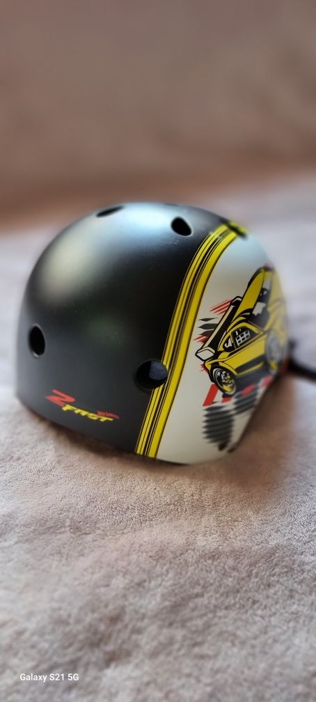 Kask dziecięcy Hot Wheels