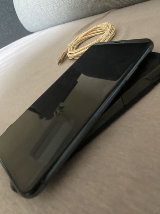 iPhone 11 Pro Max 100% stan bardzo dobry