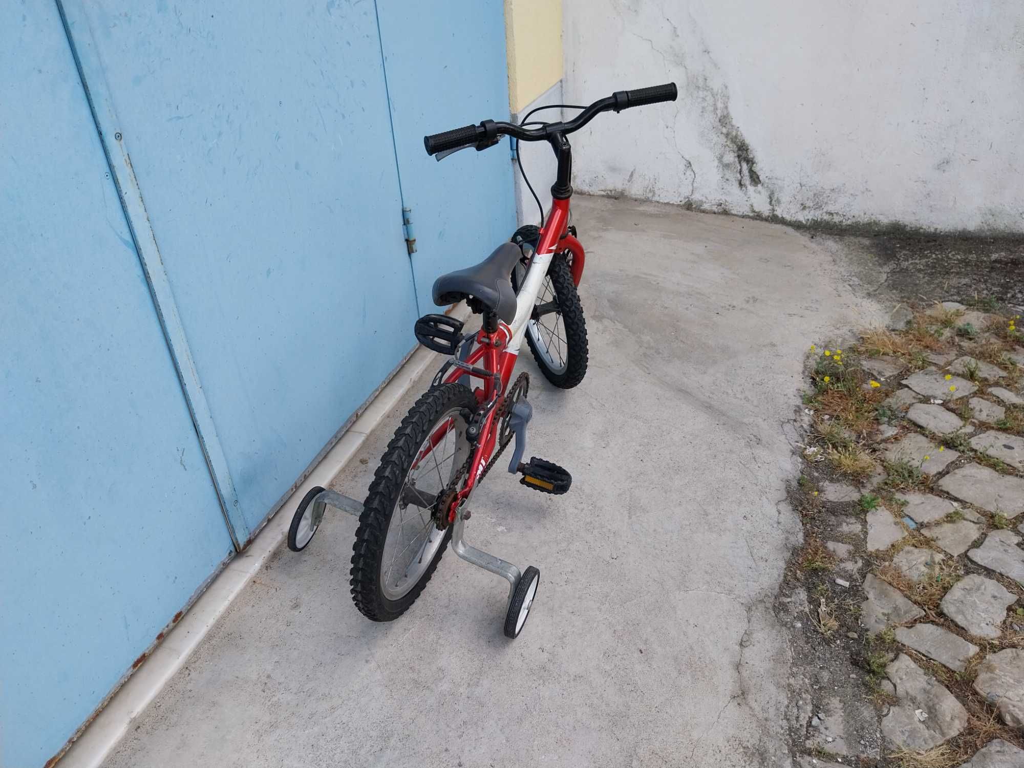 Bicicleta RODA 16 para 3 a  5 anos de idade