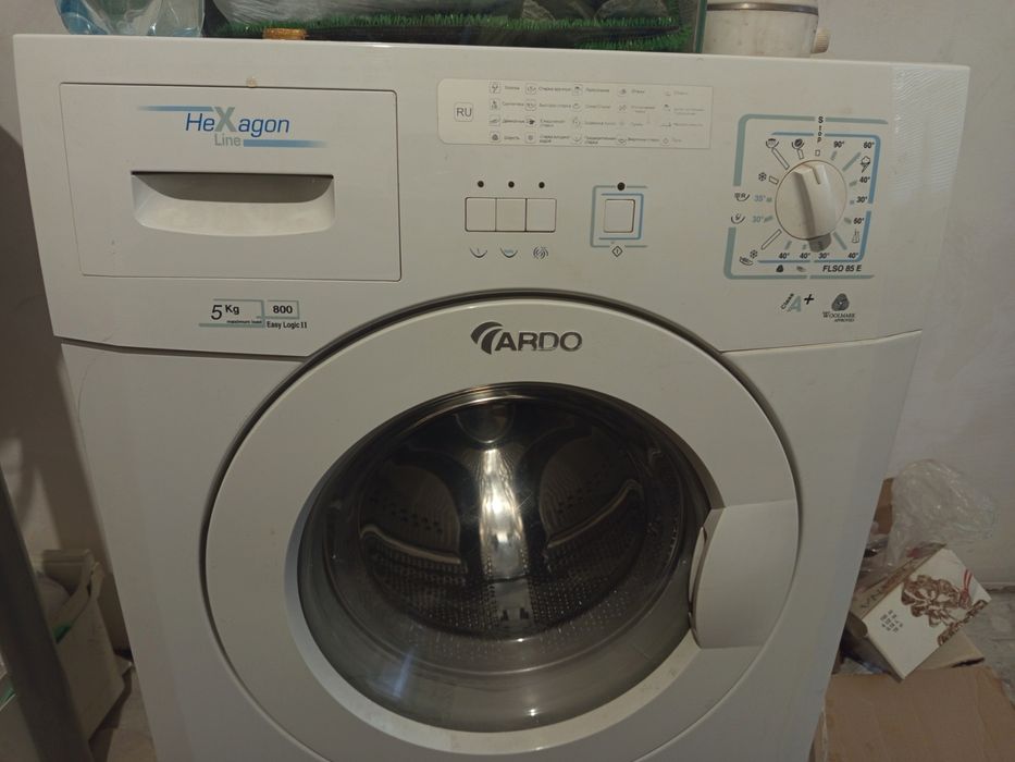 Продам на запчасти стиральную машинку  ARDO