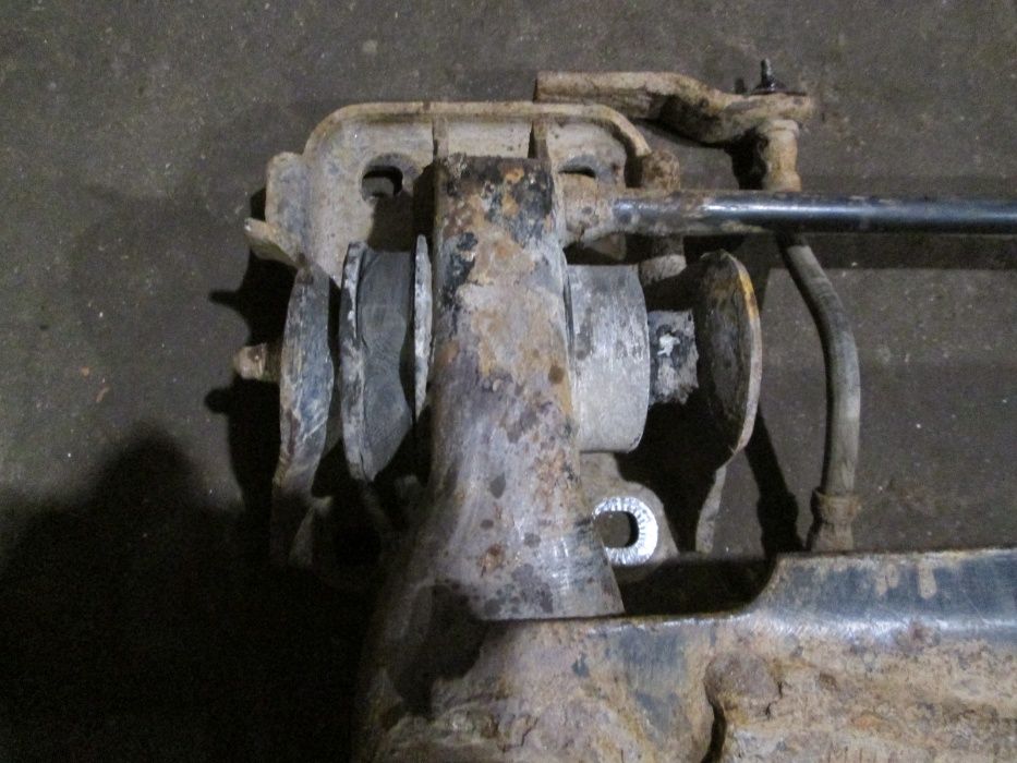Балка задняя подрамник AUD 80 A4 B5 A6 C5 VW PASSAT GOLF B3 B5.