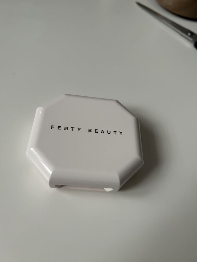 Fenty Beauty podklad w pudrze odcien 185 pro filt’r