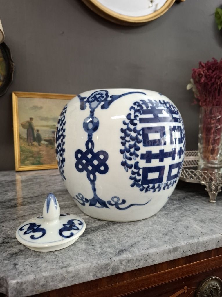 Pote Oriental em Porcelana - Estilo Chinês
Azul e Branco