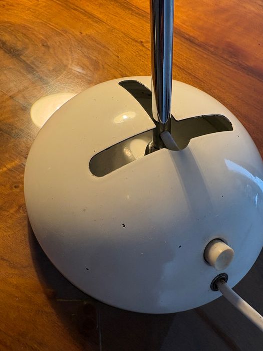 Candeeiro de mesa Luci T395, desenhado por Robert Sonneman em 1972