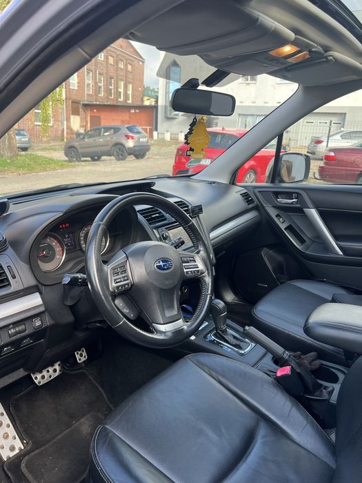 Subaru Forester XT Platinum 2.0t 241km Salon Polska
