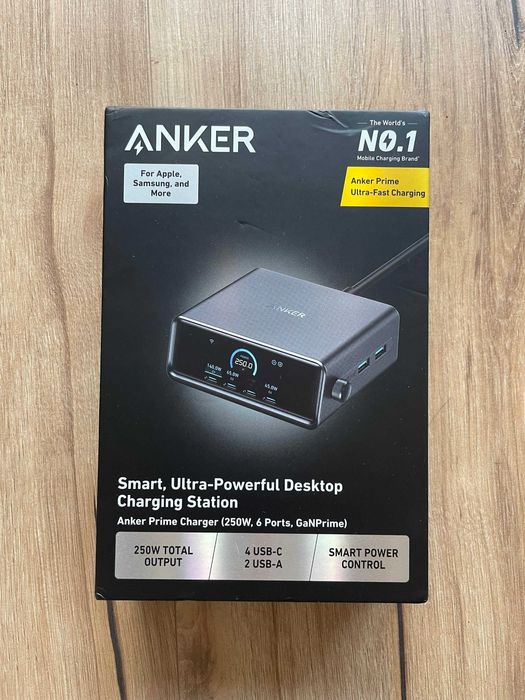 Anker Prime Настільна зарядка годинник 250W, 6 портів, GaNPrime