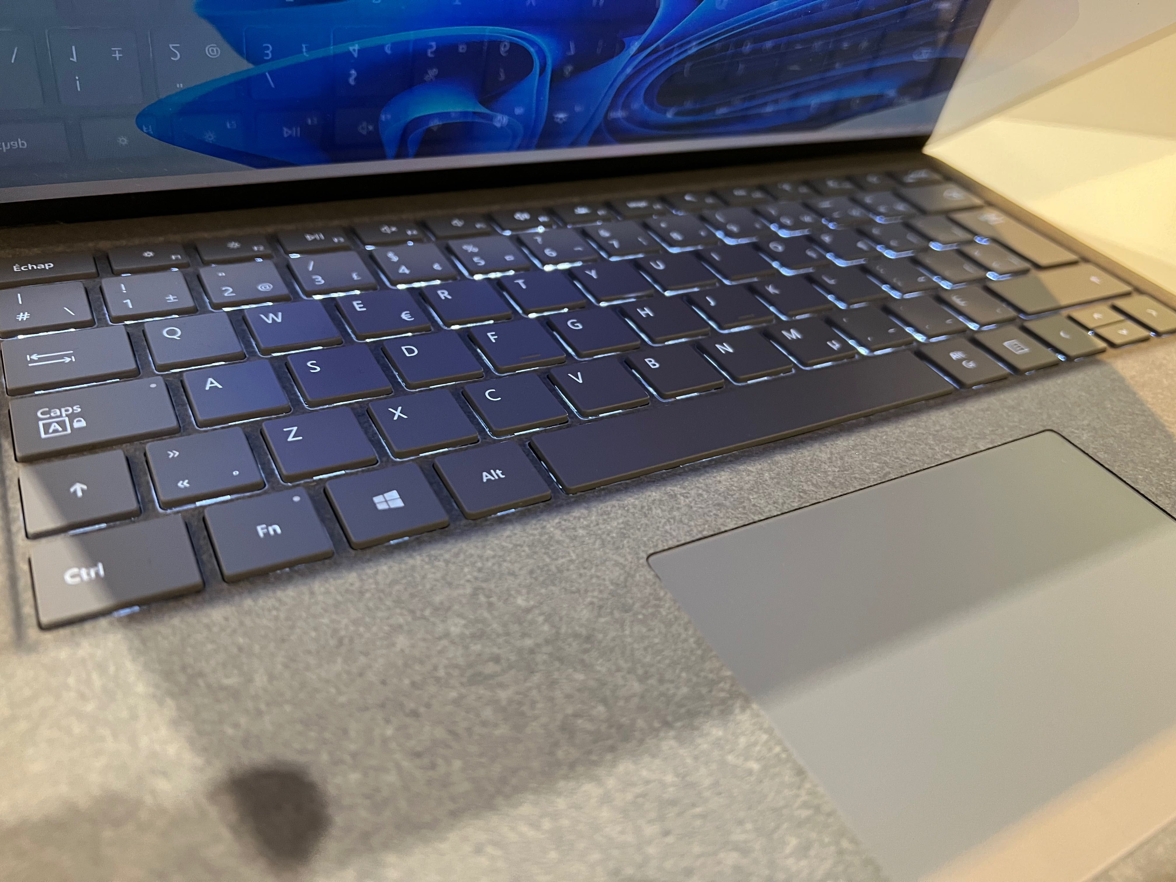 Продам Ноутбук Microsoft Surface