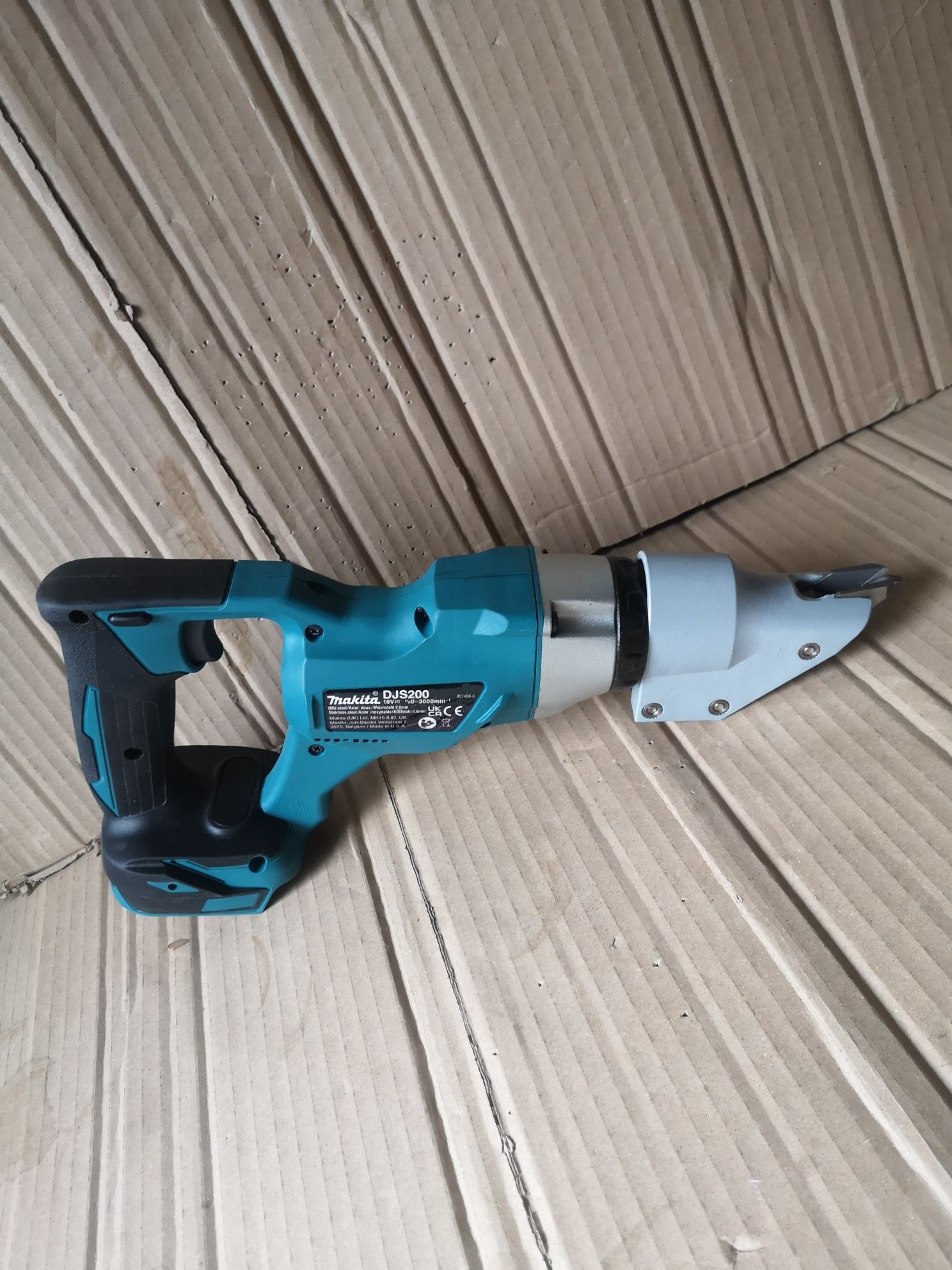 Makita Djn 200 nożyce do blachy nibbler 18v nowy body