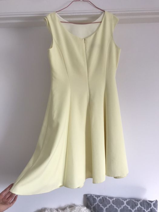 Sukienka letni żółty trapezowa wyszczuplająca