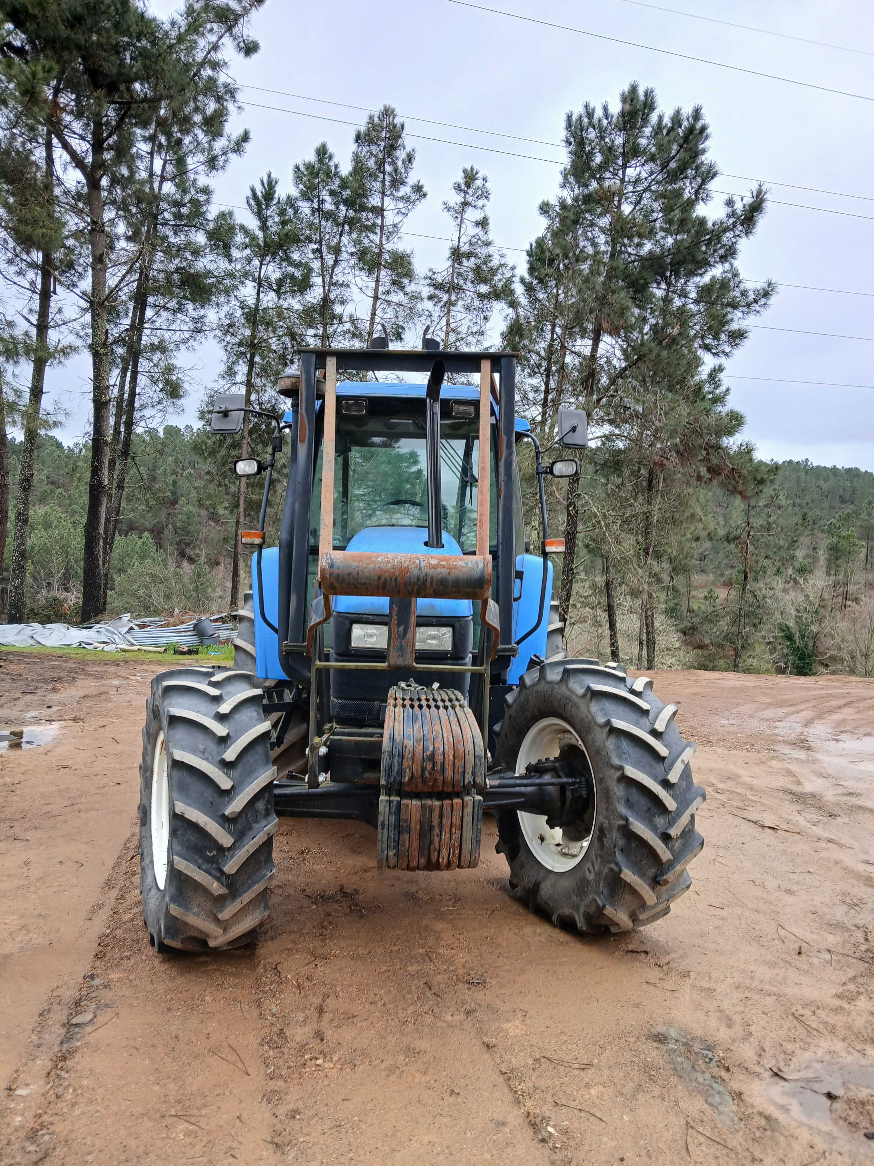 Trator Newholland ts100