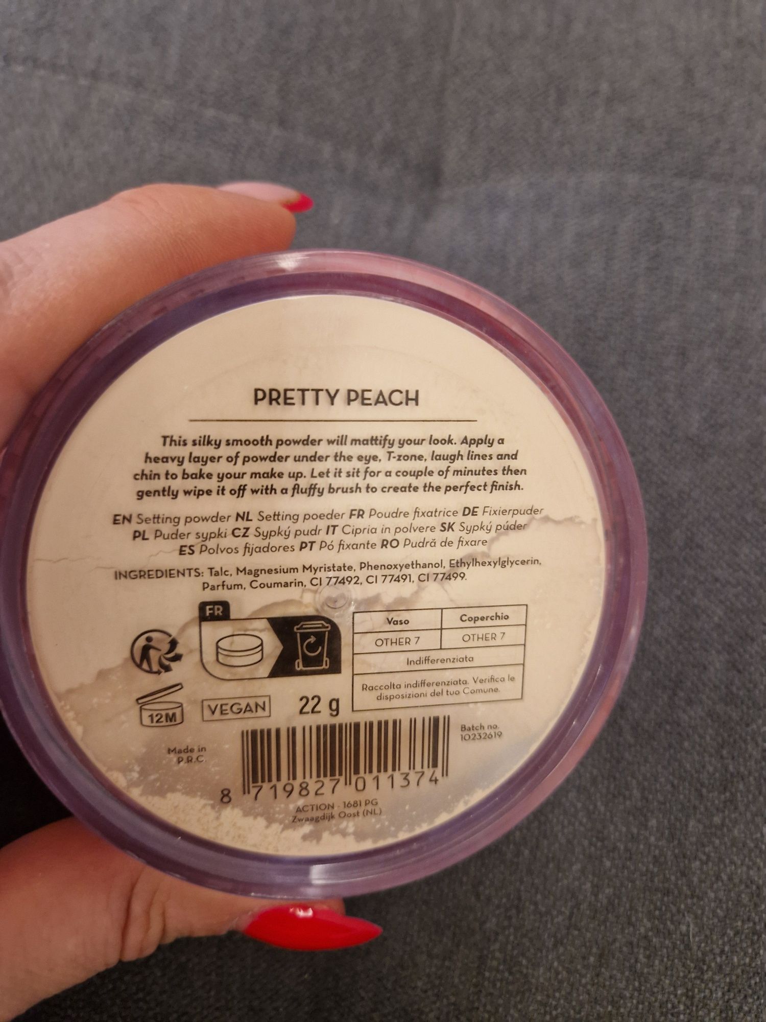 Puder action pretty peach brzoskwiniowy