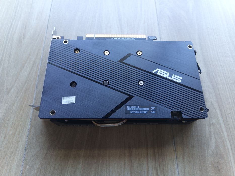 Placa gráfica AMD RX 6500 XT 4GB