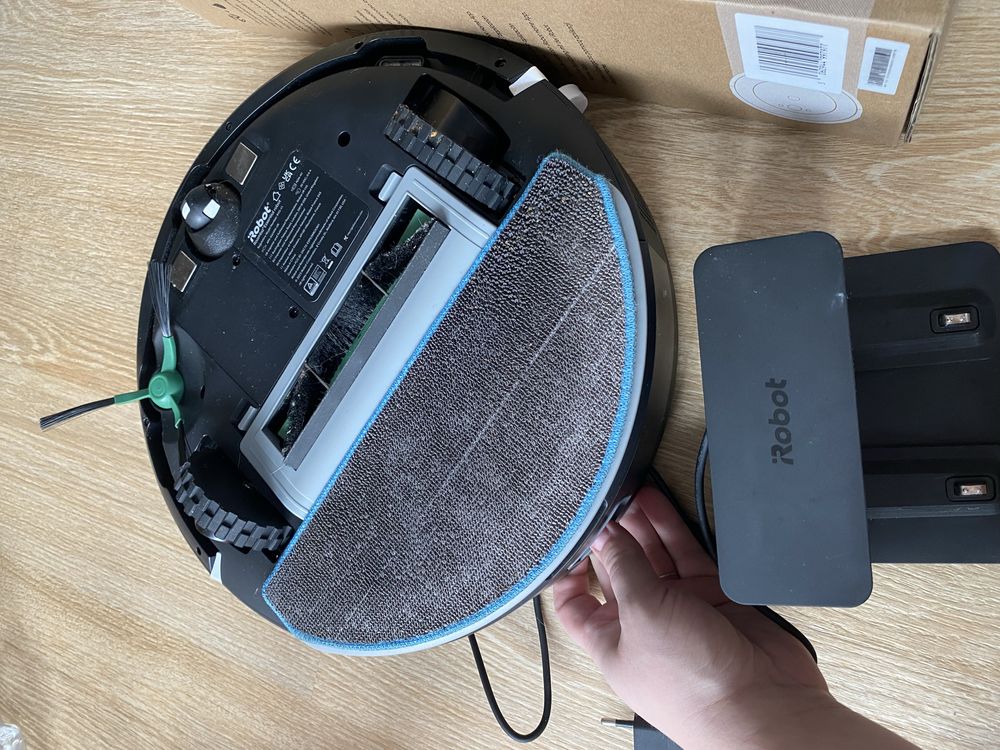 iRobot roomba Combo Essential odkurzacz mopujący