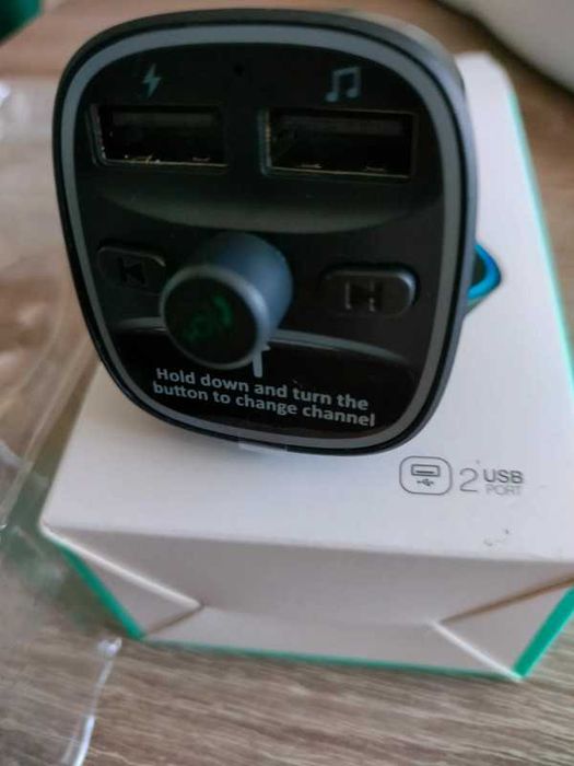 Transmiter bluetooth FM for car T25