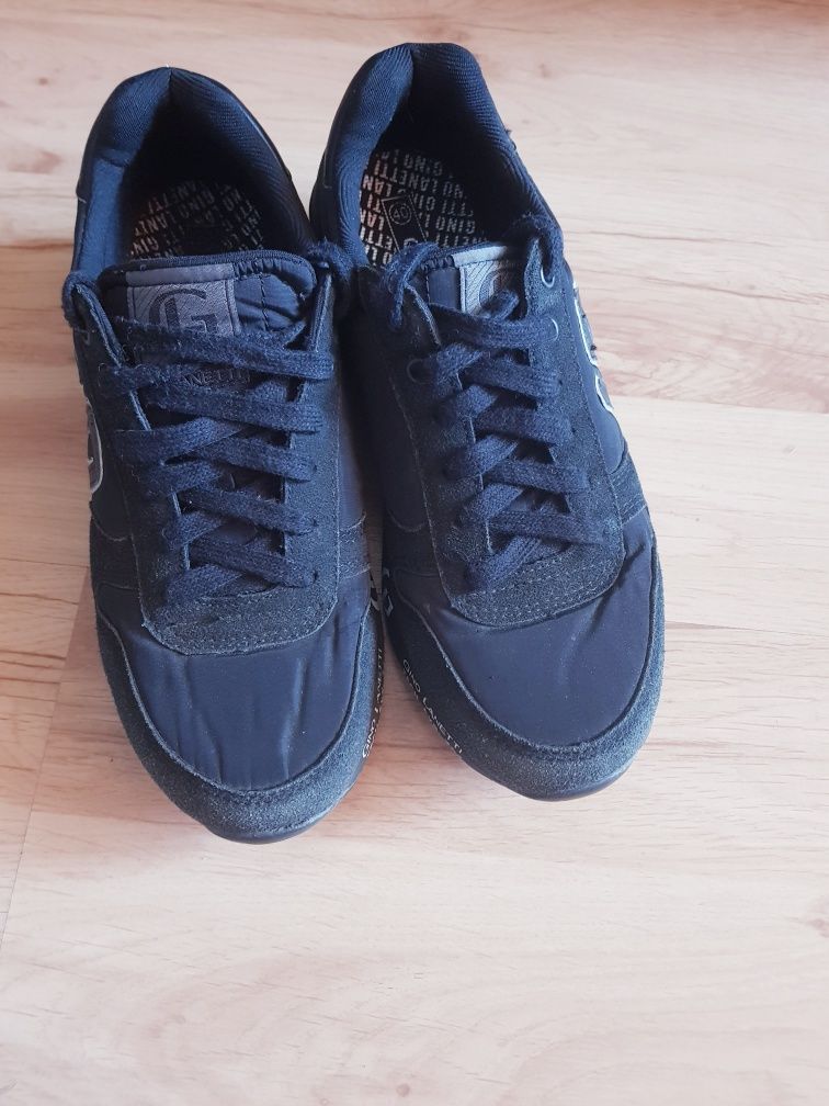 Sportowe buty meskie marki Gino Lanetti rozmiar 40.
