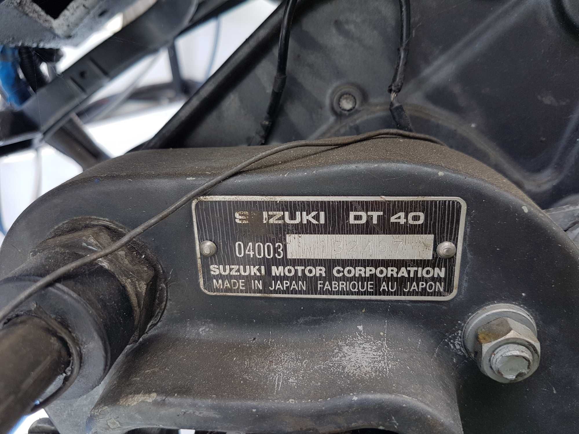 Silnik zaburtowy Suzuki DT 40 z manetką