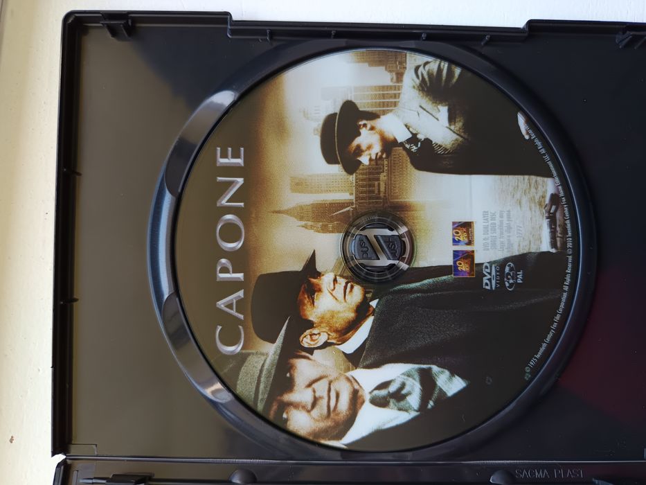 DVD Al Capone.  .