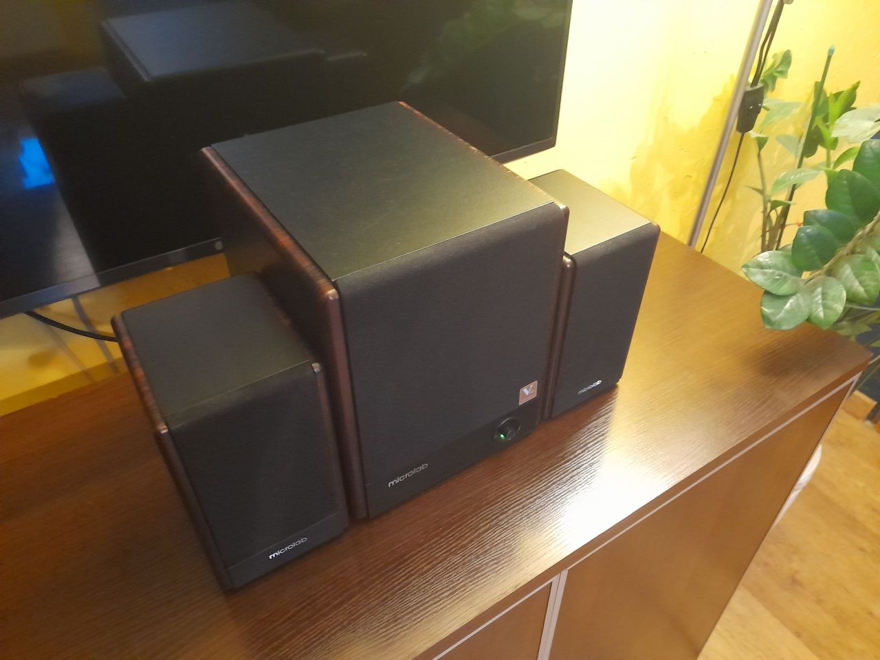Głośniki 2.1 Microlab FC-330 (możliwa zamiana)