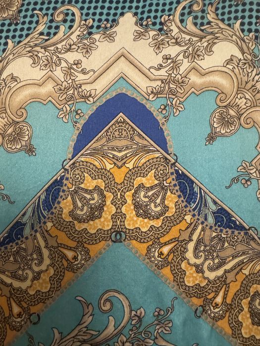 Jedwabna bluzka marki Hallhuber