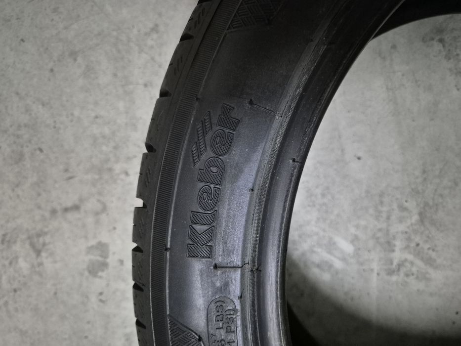 Pneus 225/45/17 em muito bom estado