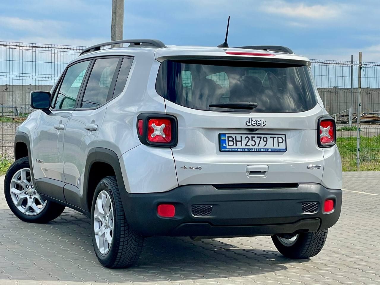 Продам Jeep renegade