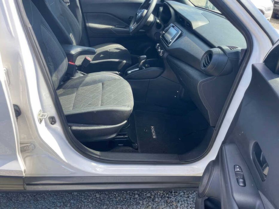 Nissan Kicks S      2019