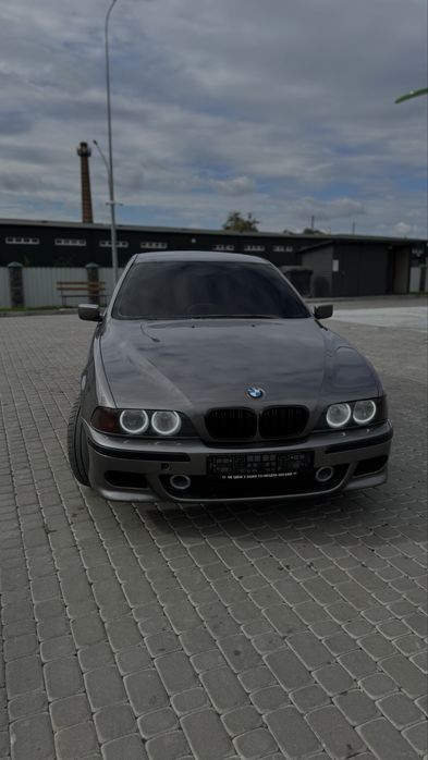 Автомобіль Bmw e39