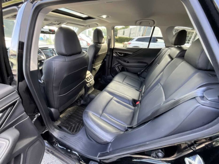 Subaru Outback Limited      2020