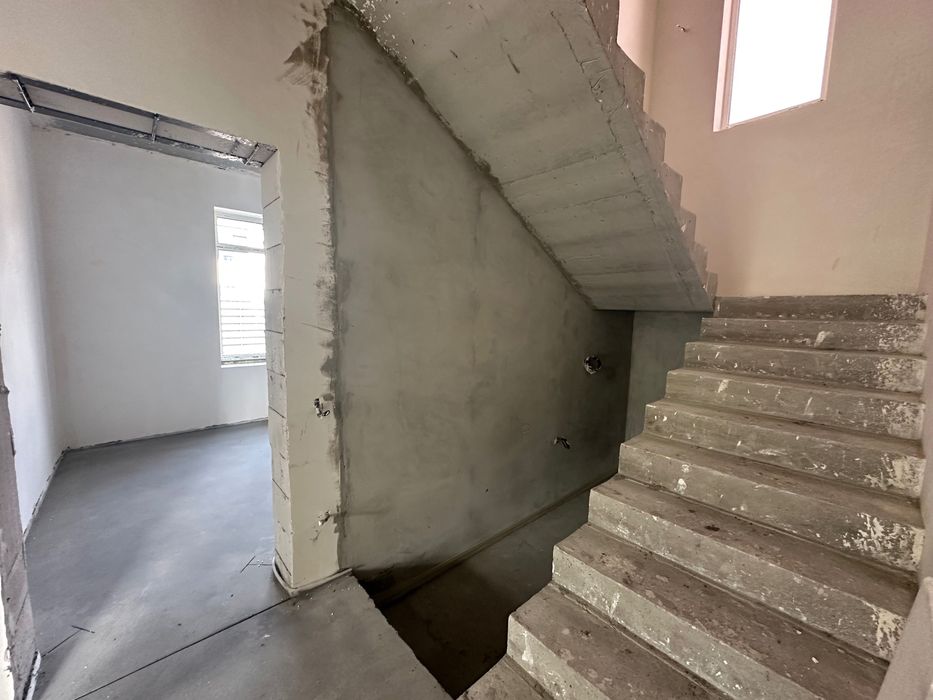 Продам Будинок з Наповненням по вул. Михайловського в Лісовій Бучі.