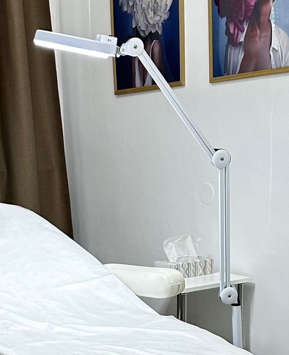Lampa lupa kosmetyczna podłogowa