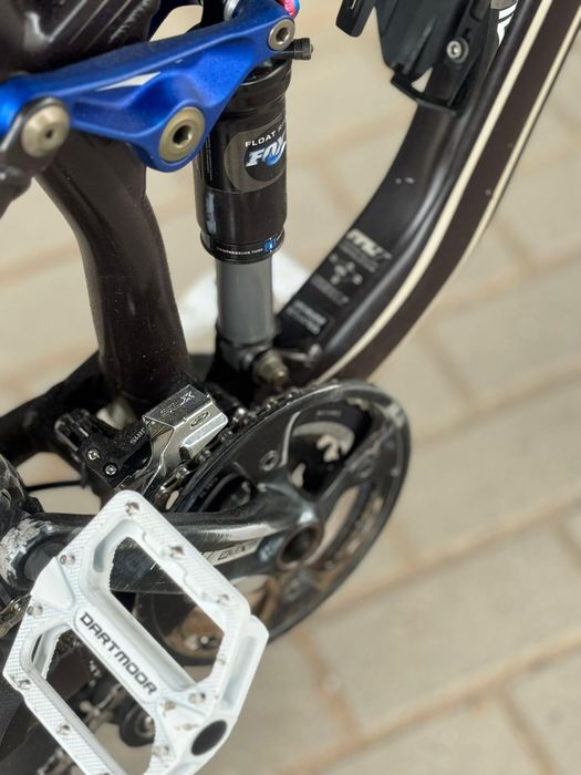 Specjalized DH FR boxxer race