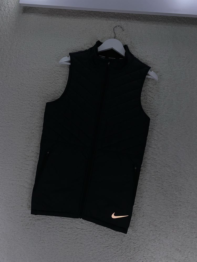 Мужская жилетка Nike Swoosh nsw tech чоловіча жилетка