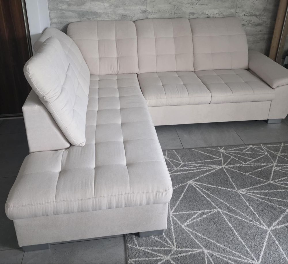 Sofa narożna z funkcją spania