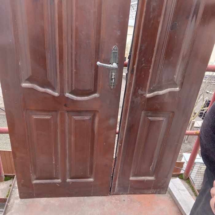 Двері міжкімнатні дерев'яні без скла