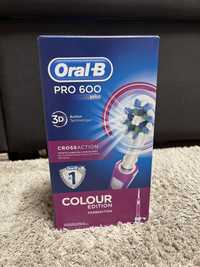 Електрична зубна щітка braun oral b pro 600