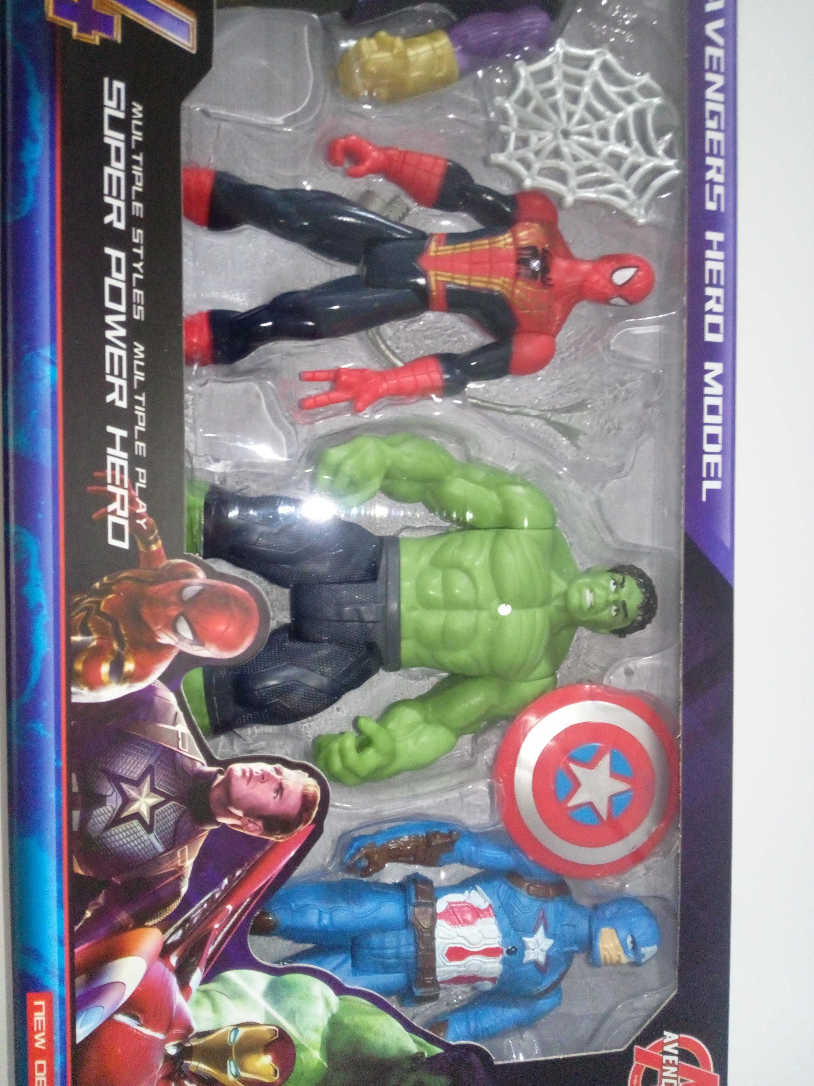 6 FIGUREK AVENGERS Hulk Thanos Spiderman Świeci