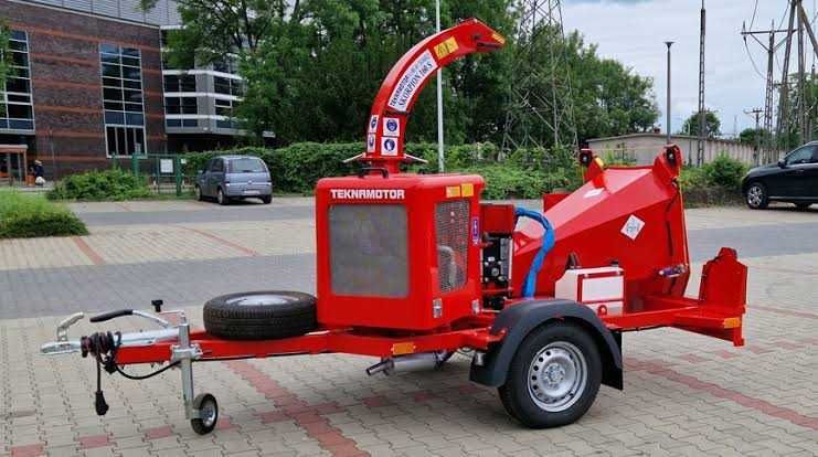 Wynajem rębak rębaka do gałęzi