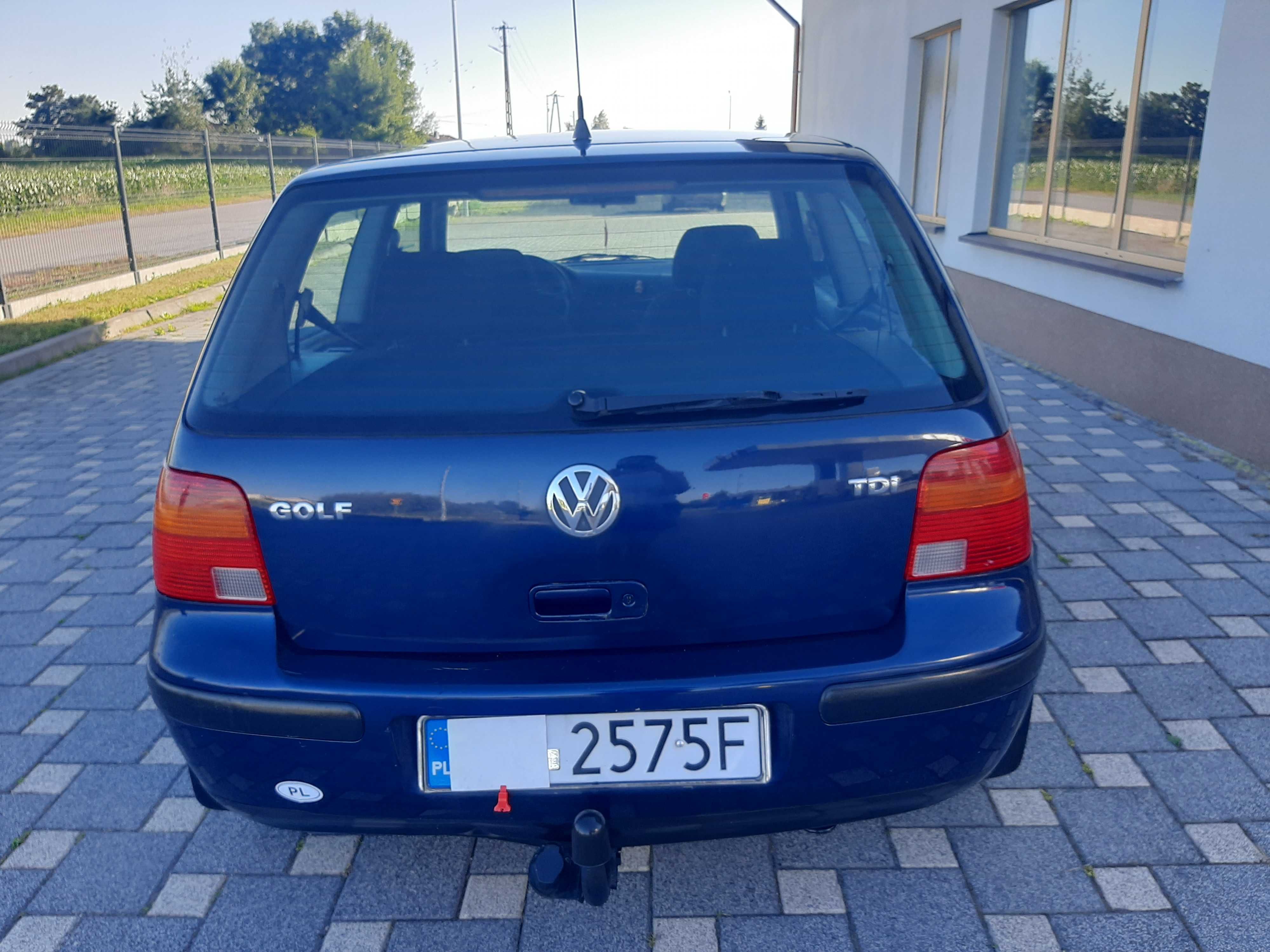 Sprzedam Volkswagena Golfa 1,9 TDI.