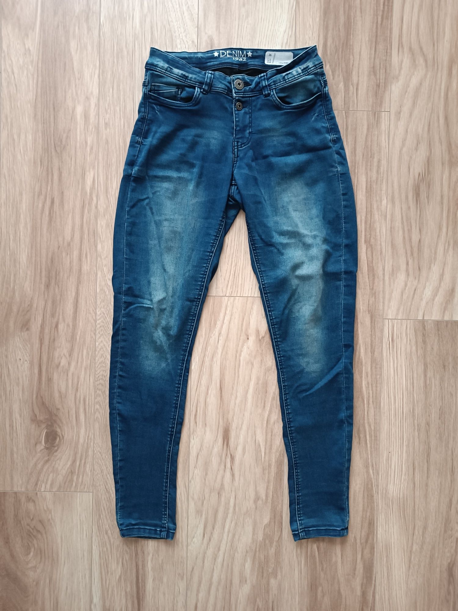 Granatowe niebieskie jeansy spodnie skinny rurki s/m 36/38