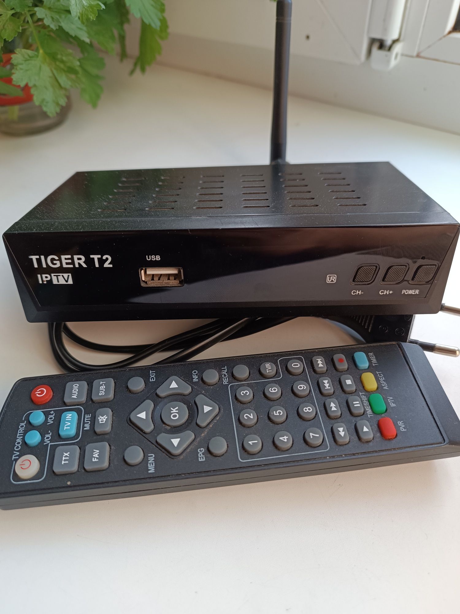 Цифровой тюнер TIGER T2 iptv