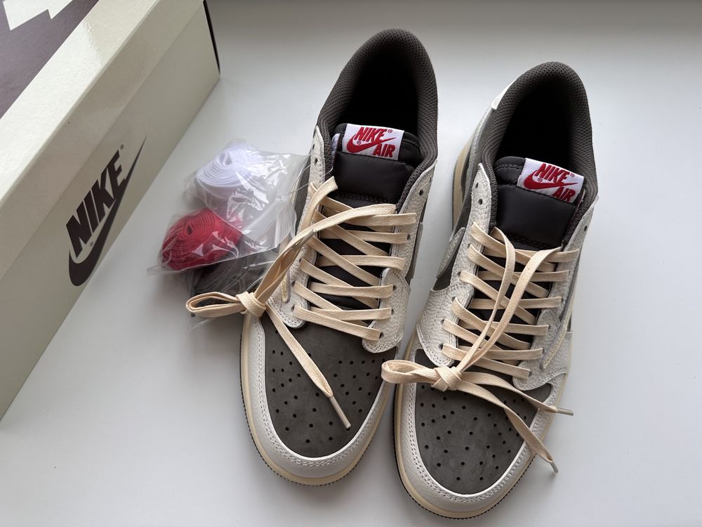 Кросівки Jordan 1 Retro low Travis Scott Reverse Mocha DM7866-162