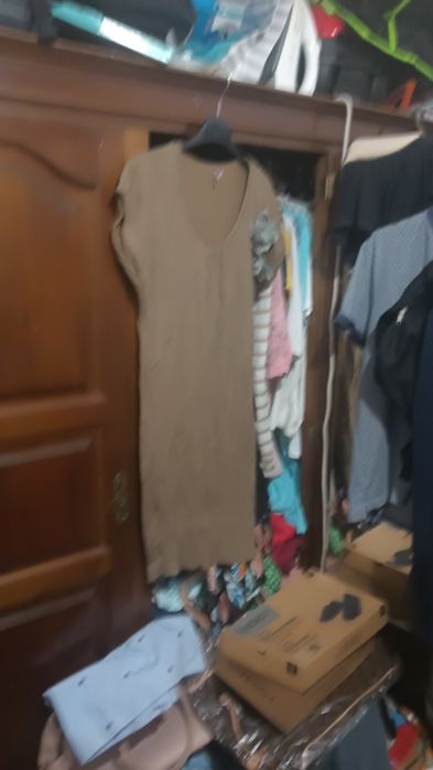 Qualquer uma destas blusas
